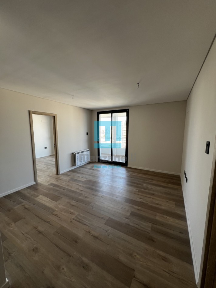 EN VENTA PISO COMPLETO ZONA PARQUE PARANA