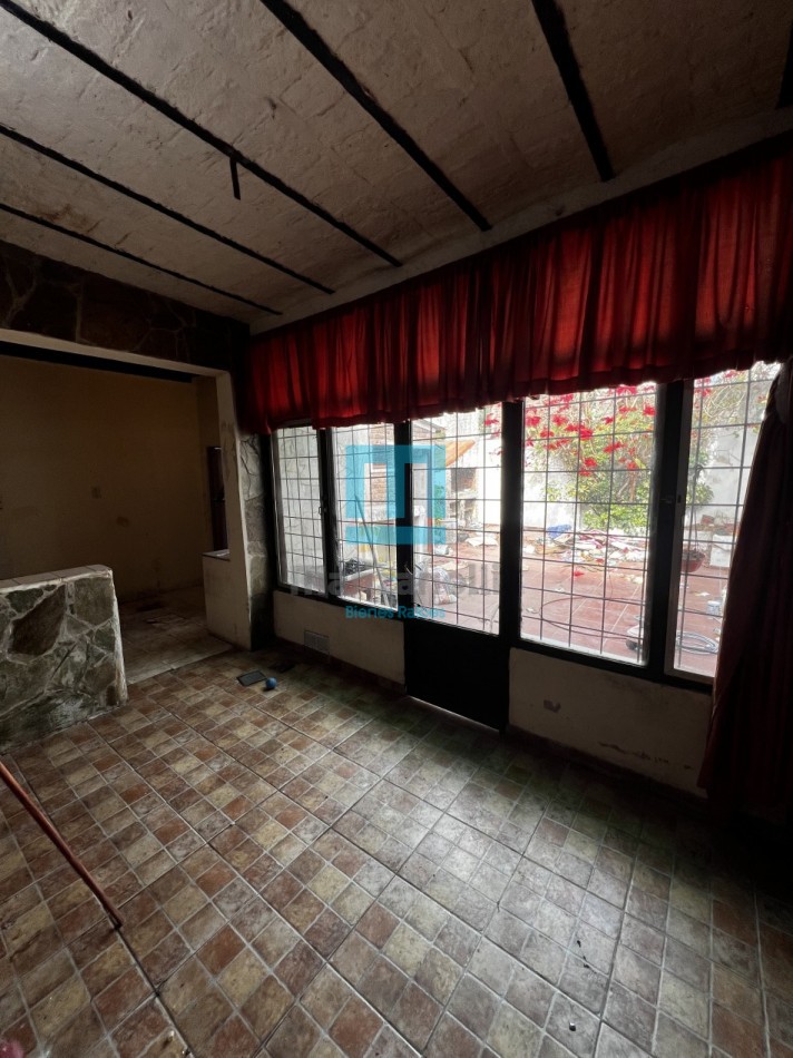 EN VENTA PROPIEDAD A RECICLAR IDEAL DESARROLLO COMERCIAL O PROFESIONAL 