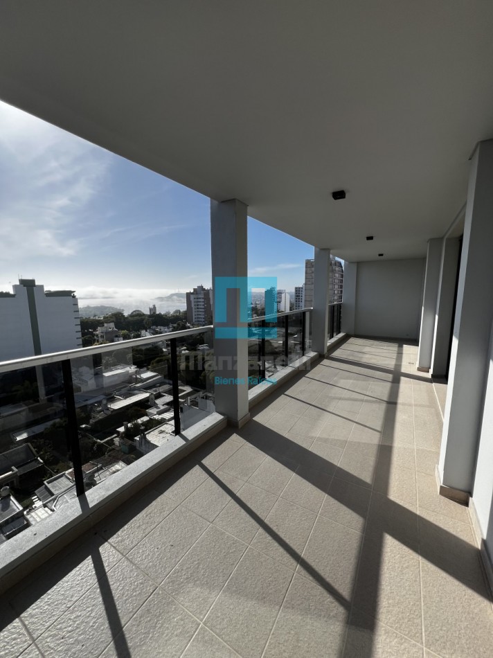 EN VENTA PISO COMPLETO ZONA PARQUE PARANA