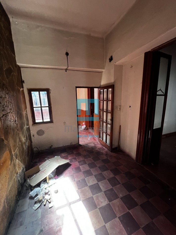 EN VENTA PROPIEDAD A RECICLAR IDEAL DESARROLLO COMERCIAL O PROFESIONAL 